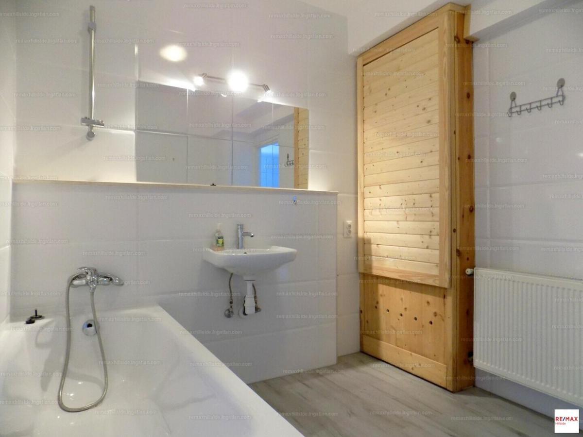 Romantic Two Bedroom Apartments In The Hills Of Budapest With Private Parking Exterior photo